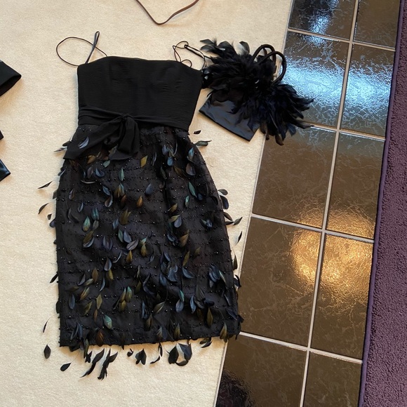 Victoria Royal Evening Dress - Picture 2 of 9